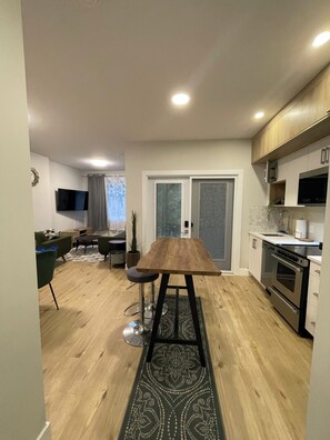 Interior - Cozy 2 bedroom apartment (Halifax)