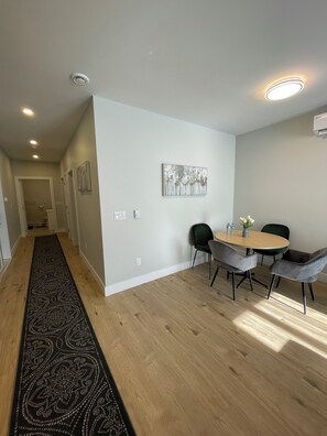 Dining - Cozy 2 bedroom apartment (Halifax)