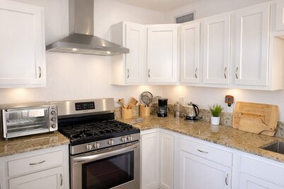 Gem Show Ready! New Clean 2BR/2BA Brick Home