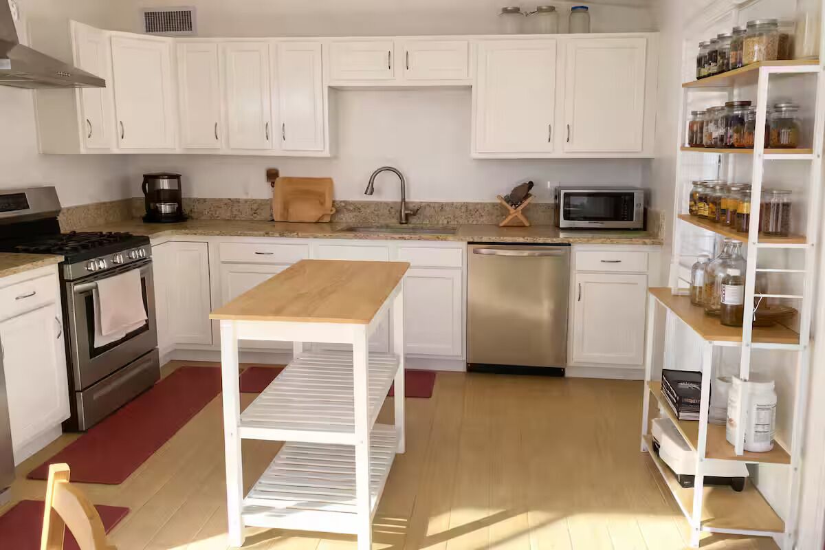 Microwave, oven, stovetop, dishwasher