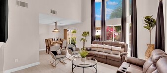 New Listing 3 Bedroom Villa- 15 min to The Las Vegas Strip