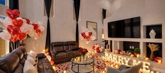 New Listing 3 Bedroom Villa- 15 min to The Las Vegas Strip