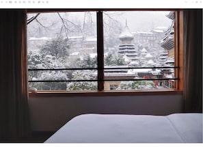 Signature Double Room, Lake View - Drum Tower Sightseeing B&B. (Qiandongnan)