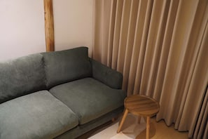 Family Twin Room, Lake View - Drum Tower Sightseeing B&B. (Qiandongnan)