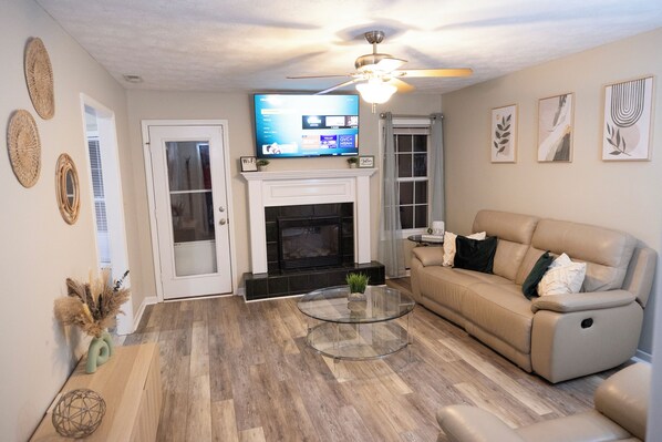 Smart TV, fireplace, computer monitors