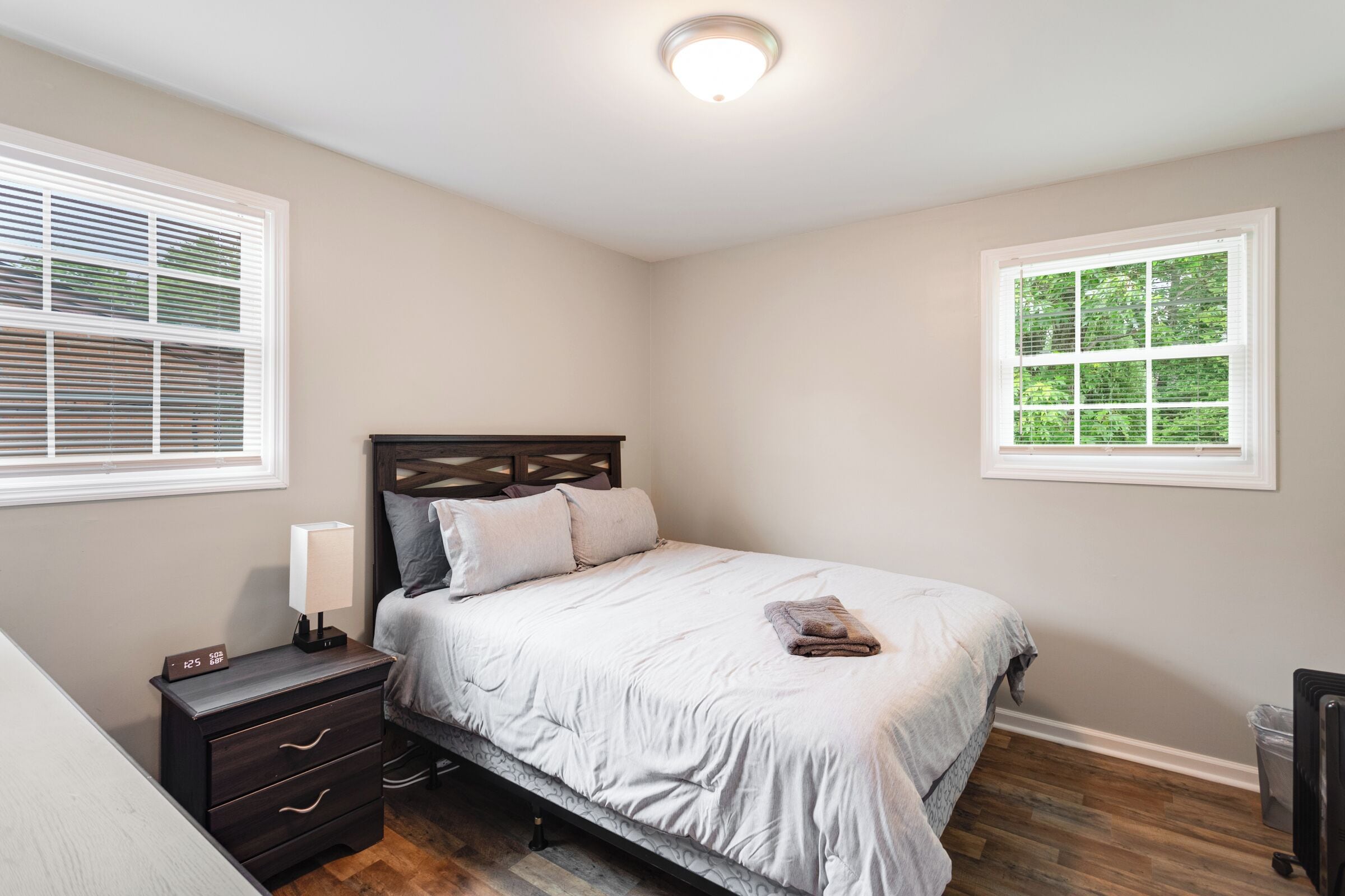 3 slaapkamers, een bureau, wifi, beddengoed