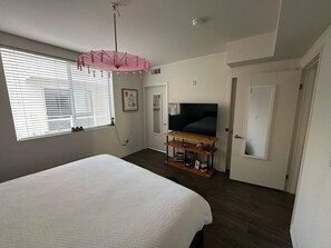 1 Schlafzimmer, Schreibtisch, Bügeleisen/Bügelbrett, WLAN