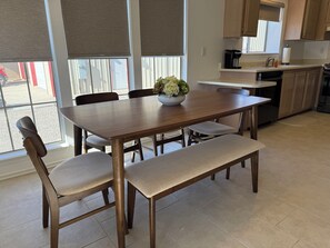 Dining - Cienega Springs Getaway (Parker)