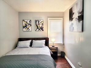 4 bedrooms, in-room safe, desk, iron/ironing board