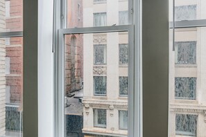 Interior - Blueground | Downtown Crossing, view, nr Boston Common (Boston)