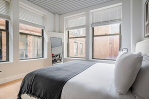 Iron/ironing board, WiFi, bed sheets - Blueground | Downtown Crossing, view, nr Park (Boston)
