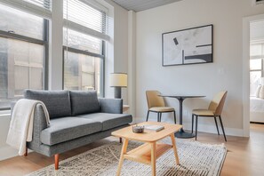 TV, stereo - Blueground | Downtown Crossing, view, nr Boston Common (Boston)
