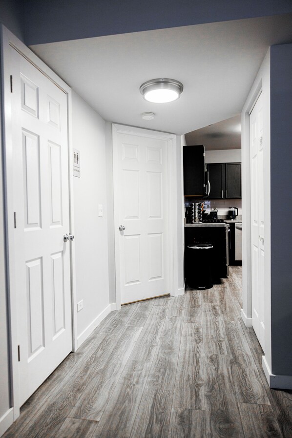 Interior - Peaceful 3-Bedroom Townhome in Crest Hill /Queen Beds, Full Amenities & Gazebo (Crest Hill)