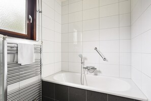 House | Bathroom - Holiday Home in South Limburg (Vijlen)