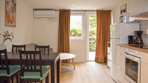 Fridge, stovetop, cookware/dishes/utensils - Amazing home in Ystad with house a panoramic view (Ystad)