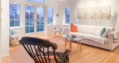 Lovely home in Säby with house sea view