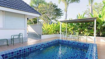 Minibar, bureau, Wi-Fi gratuit, draps fournis