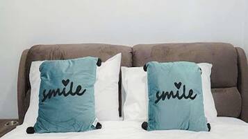 Jacuzzi Room | Minibaari, työpöytä, ilmainen Wi-Fi, vuodevaatteet