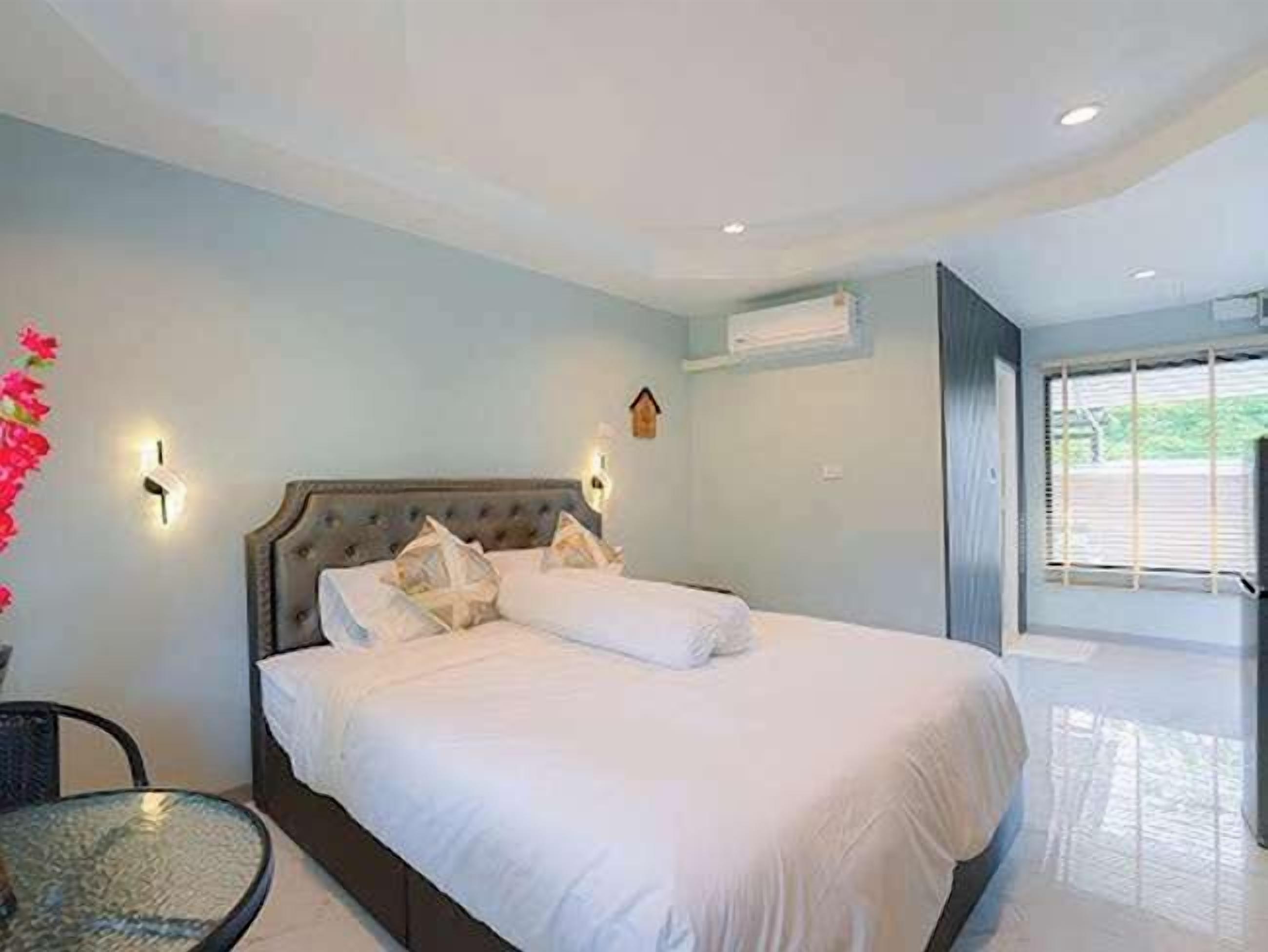 Pool Villa | Minibar, bàn, truy cập Internet không dây miễn phí, bộ trải giường 