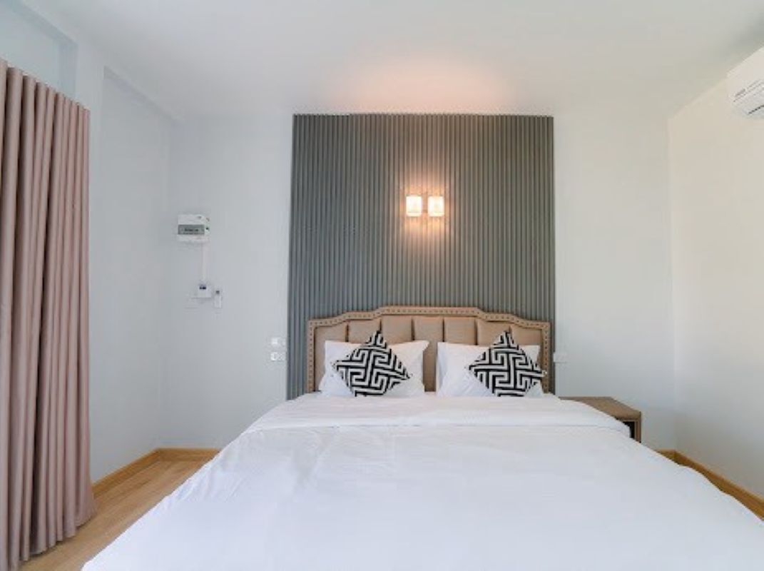 Minibar, escritorio, wifi gratis y ropa de cama 