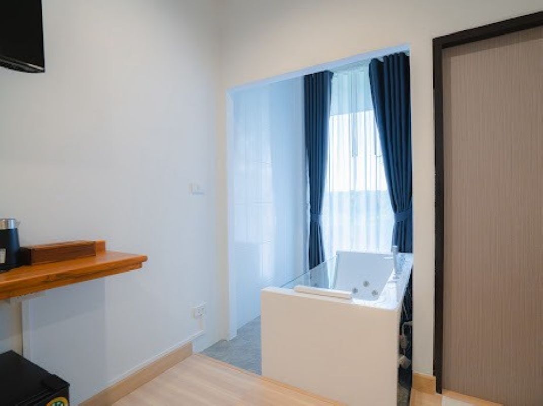 20-英寸电视（配备卫星频道）