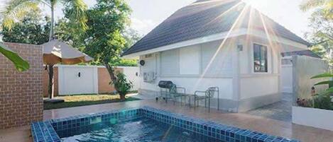 Pool Villa | Minibar, desk, free WiFi, bed sheets