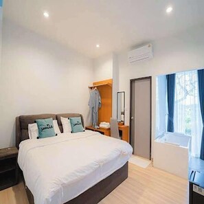 Jacuzzi Room | Minibar, desk, free WiFi, bed sheets - Villanin Hotel & Spa Golden Triangle (Chiang Saen)