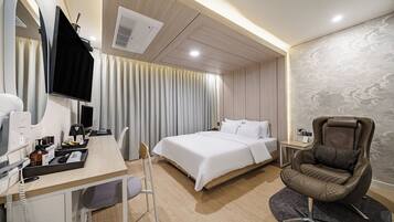 Deluxe B | Free WiFi