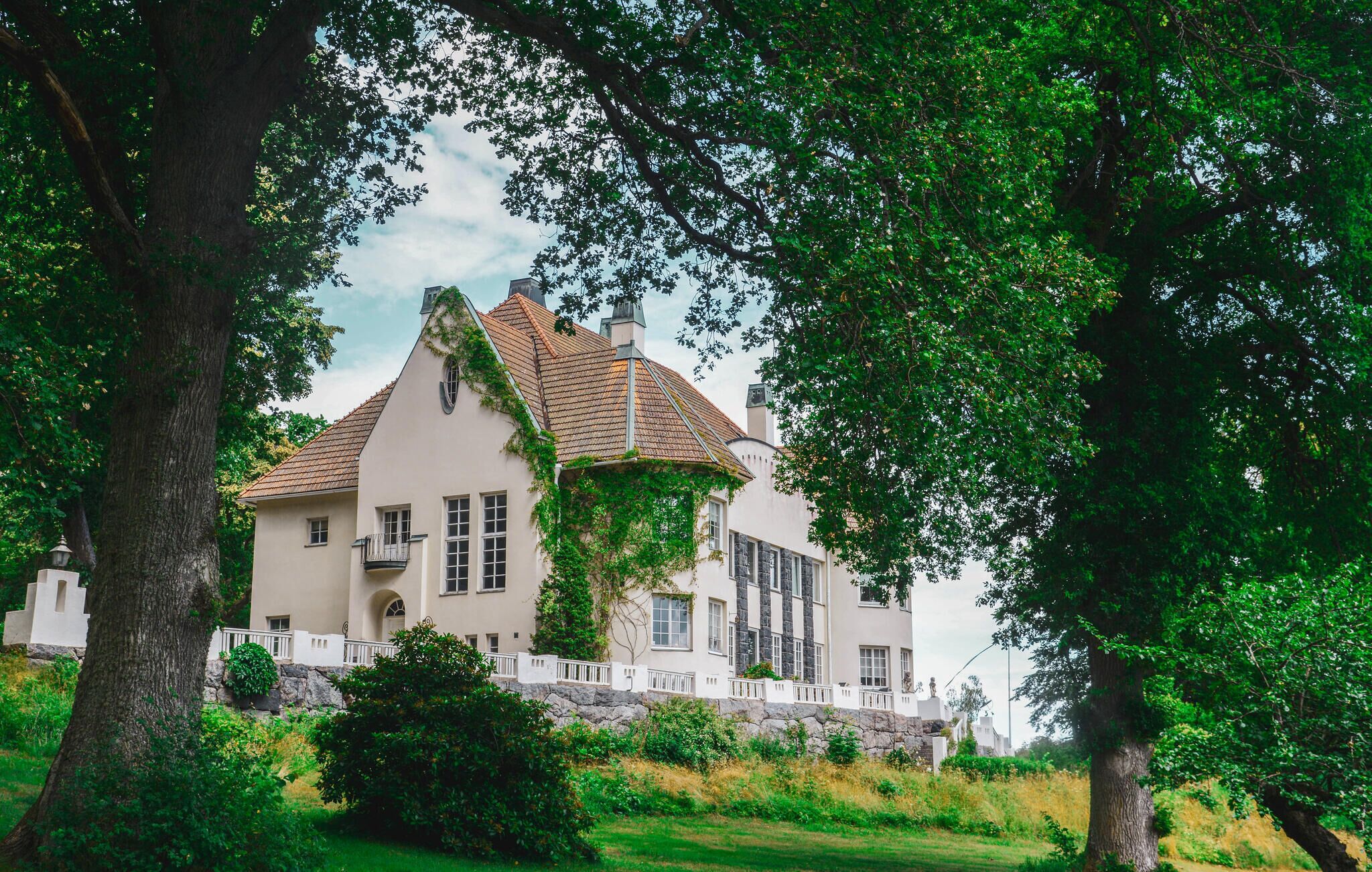 المنشأة من الخارج