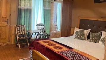 Deluxe Room | Rollaway beds, free WiFi, bed sheets