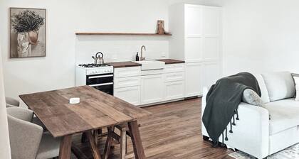 The Cottage Kingsdale, Private bushstay, wildlife, dam views & fire pit Goulburn