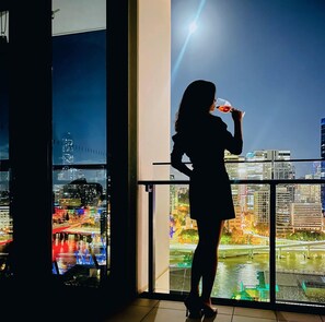 Property grounds - Million Dollar Views Luxury Apartment with 3pm Late Checkout (South Brisbane)