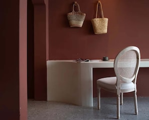 Superior-Doppelzimmer, Meerblick | Daunenbettdecken, kostenlose Minibar, Schreibtisch