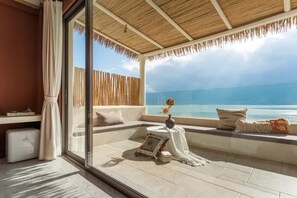 Kahden hengen superior-huone, merinäköala | Untuvapeitot, ilmaiset minibaarituotteet, työpöytä