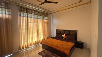 Habitación Deluxe doble, balcón, vistas a la montaña | Wifi gratis