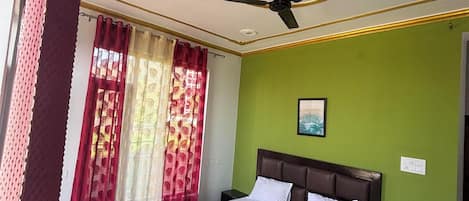 Habitación doble Deluxe, balcón, vista a la montaña | Wifi gratis