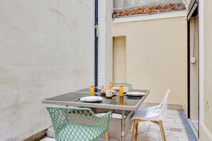 Outdoor dining - TBS 98 - Superb terrace apartment in Paris 15 (Paris)