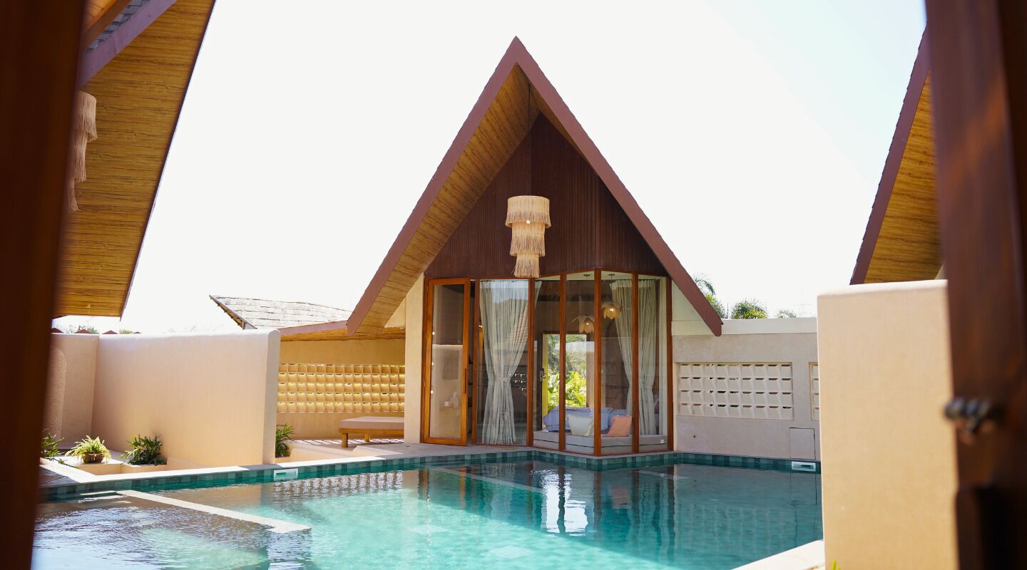 Superior Room, Pool View