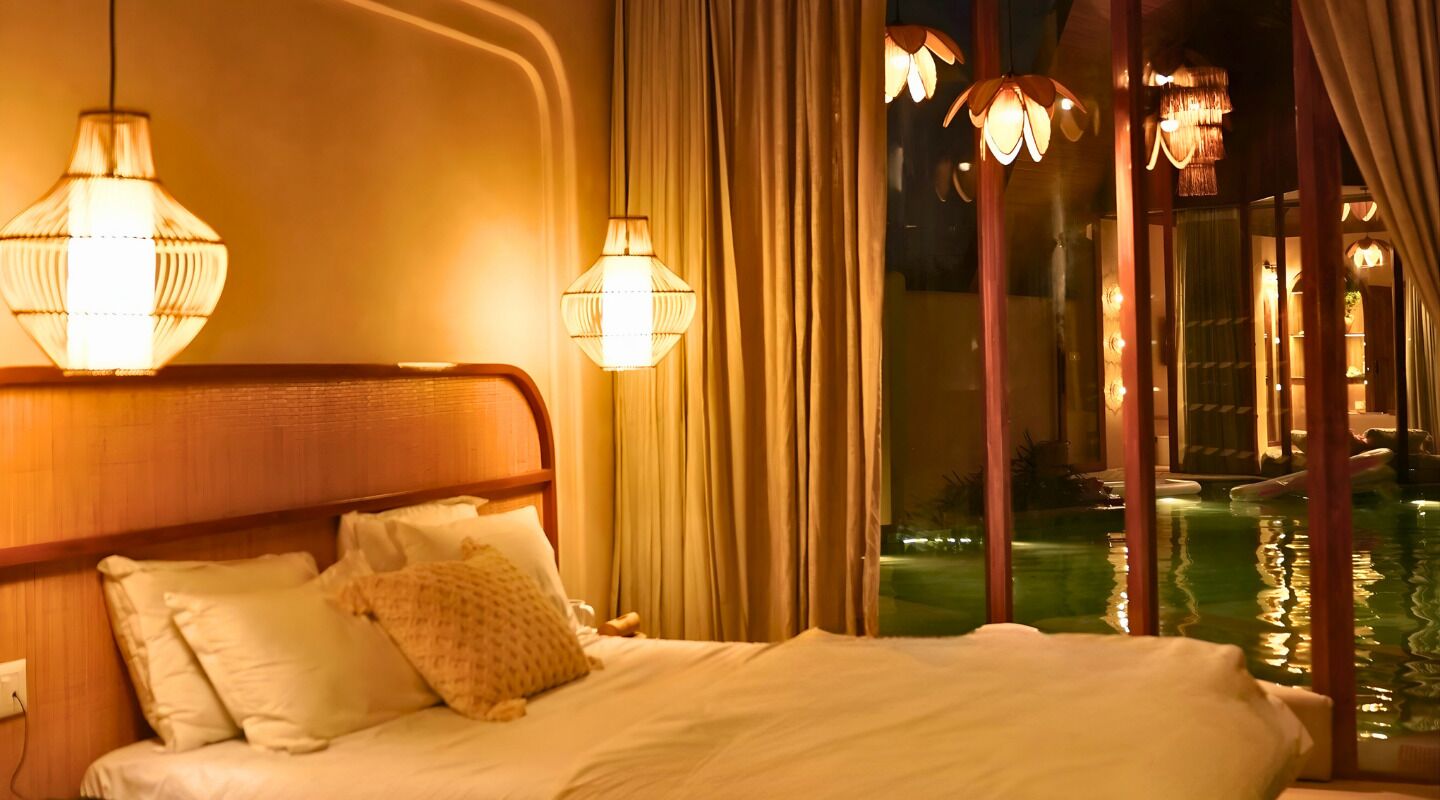 Superior-huone, näköala uima-altaalle | Ilmainen Wi-Fi, vuodevaatteet