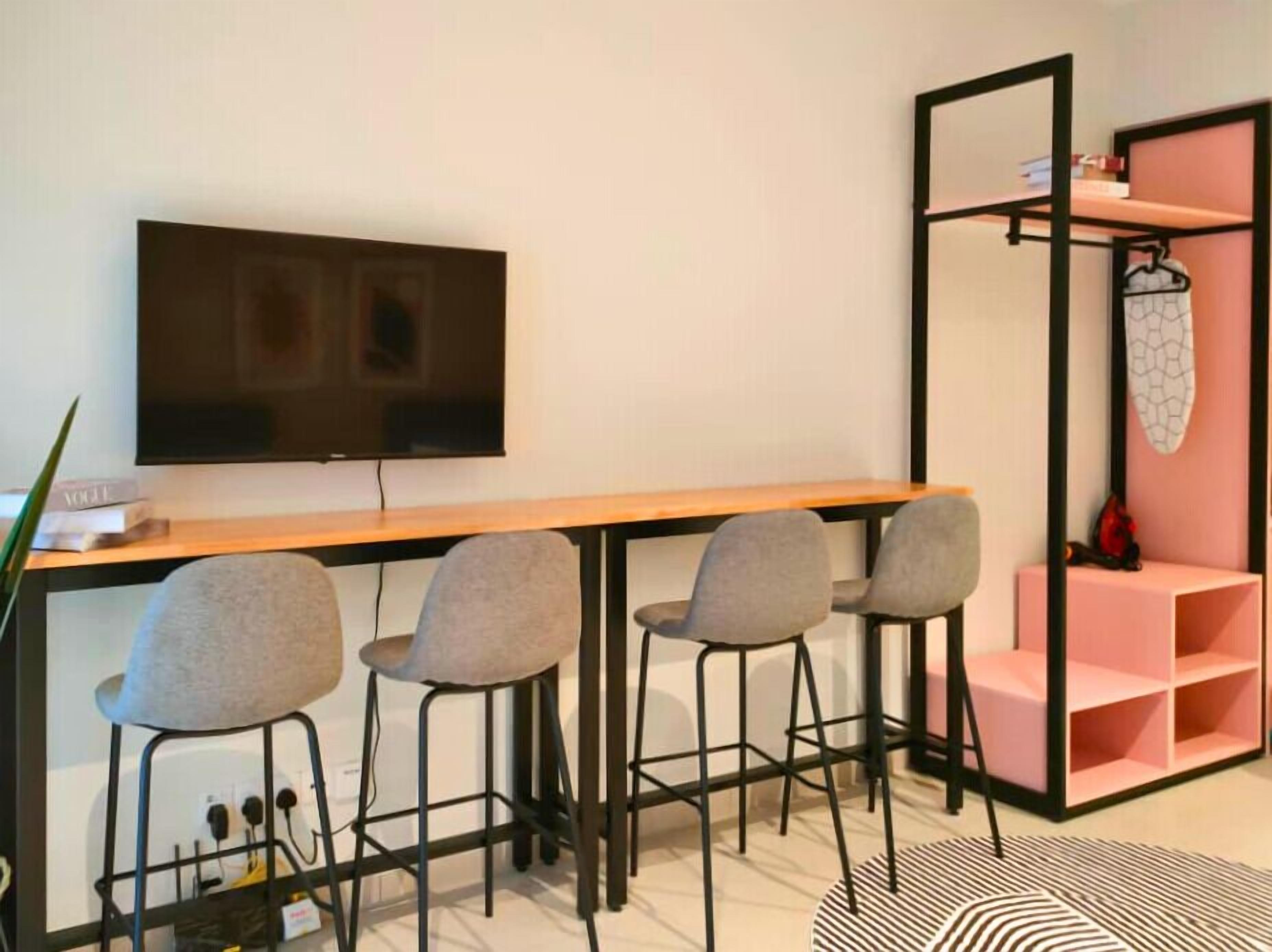 Soundproofing, iron/ironing board, free WiFi