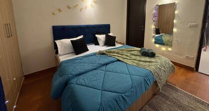 Ivory by Homigo , cozy and comfortable apartment in noida