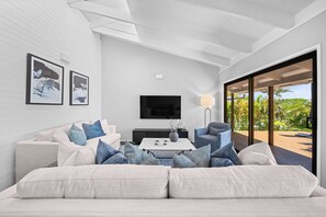 TV, fireplace, offices - Luxe Waterfront Home: Pool, Pontoon w Ocean Access (Mooloolaba Region)