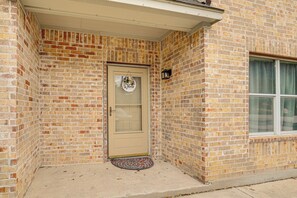 Exterior detail - Suburban San Antonio Stay Near Parks & Hospitals (San Antonio)