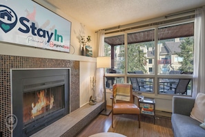 Interior - Ski, Hike & Relax – Perfect All-Season Retreat (Panorama)