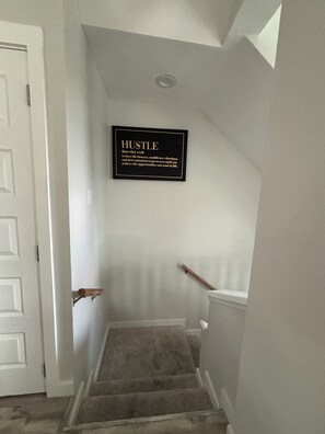 Interior - The Canvas• Modern 4BR Retreat + Rooftop (HOUSTON)