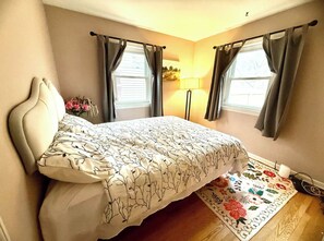 Desk, iron/ironing board, free WiFi, bed sheets
