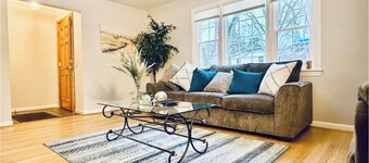 Irondequoit Bay house: Spacious 3BR/2BA Getaway