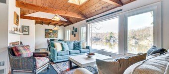 15 Mi to TIEC: Lake House w/ Dock & Patio!
