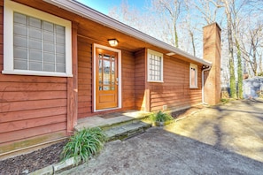 Exterior detail - Group Getaway! Lake House w/ Private Dock & Patio (Landrum)