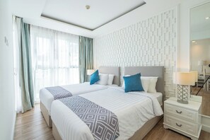 Studio, Balcony, Partial Sea View | Desk, laptop workspace, free WiFi - Seavale Patong Phuket (Tambon Patong)